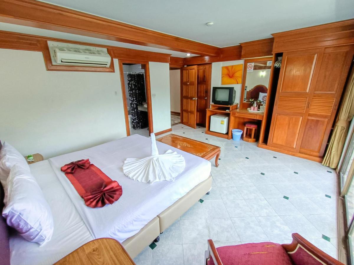 Black Pearl Patong Beachfront Eksteriør billede