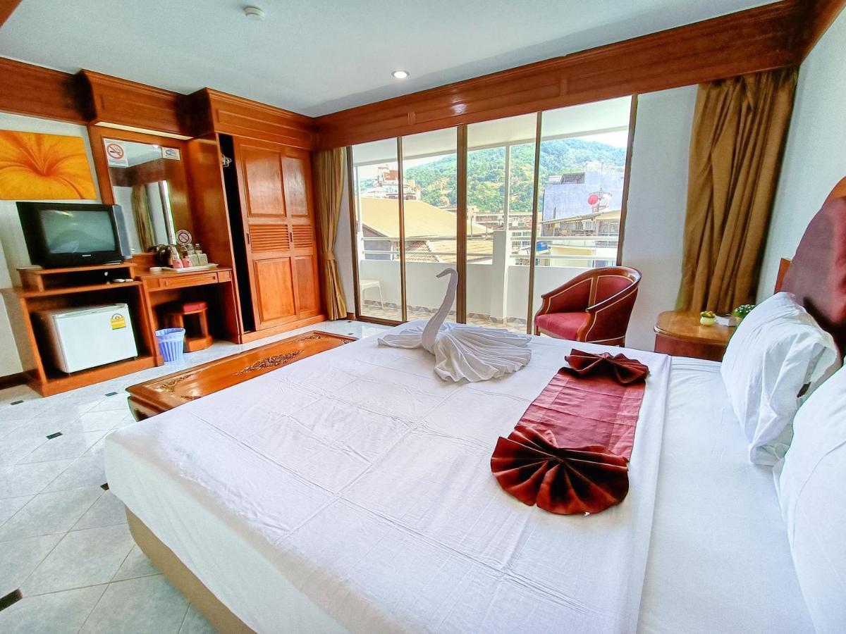 Black Pearl Patong Beachfront Eksteriør billede