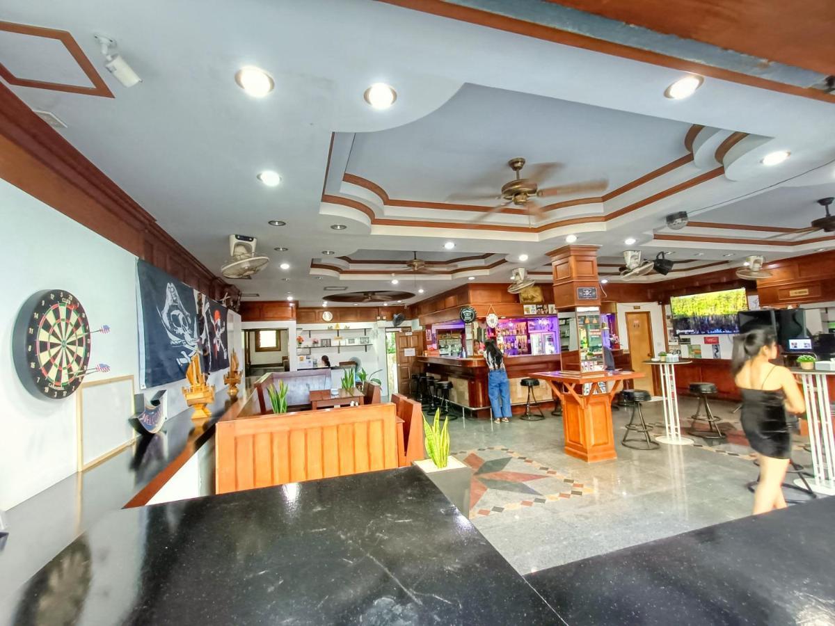 Black Pearl Patong Beachfront Eksteriør billede