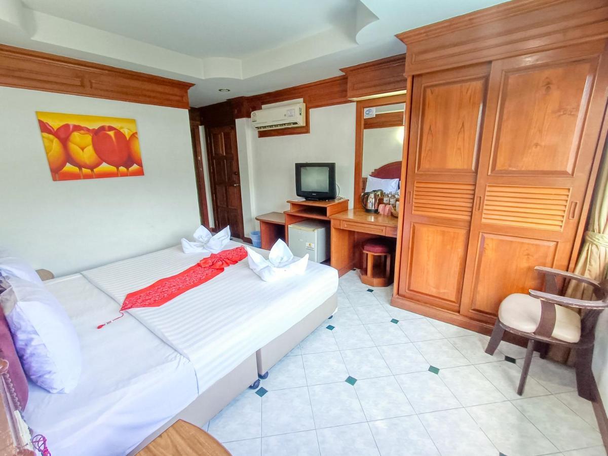 Black Pearl Patong Beachfront Eksteriør billede